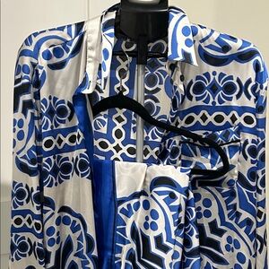 Zara Blue and Gray Graphic Shirt - brand new